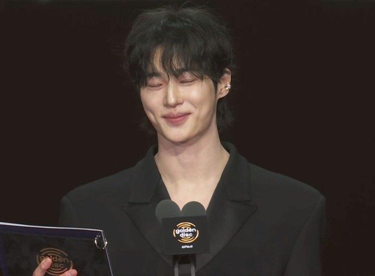 crescentmoon_il's tweet image. #변우석 260110 골든디스크어워즈

ㅁㅊ.....개멋져
#40thGDA  #골든디스크어워즈
#GoldenDiscAwards