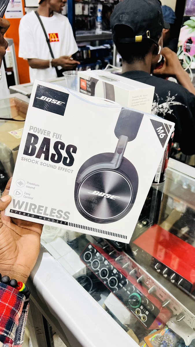 Bose Bass Headphones available for $20 only🔥
Call 0777278657 or App 0733406322
📍Century Mall. We deliver everywhere!