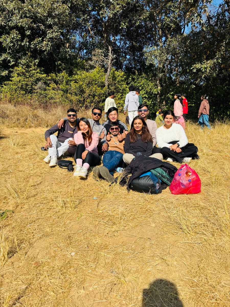 Yogesh_koirala9's tweet photo. hike 😎
#reunite With frinds😍
#Jamacho https://t.co/ouw5tQbfk0