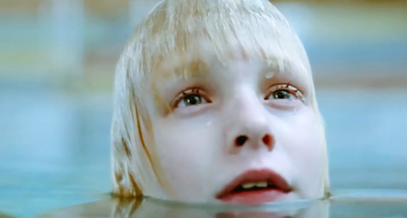 ぼくのエリ
の中のあるシーンに衝撃を受けたな…❄️

残虐な場面ではないです🐻🌙

#映画の中の衝撃映像