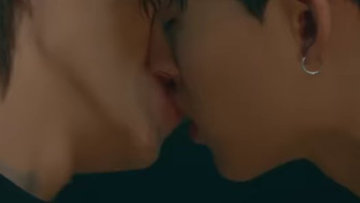 CJoveraga's tweet image. j-jjadi... g-gitu... nara dapet bawahnya, phu bagian atasnya 😦😭😦😭😦😭😦😭

GUE BAHAS AMPE TH DEPAN YA ANJIR KISSING SCENE KALI INI. KAPAN LAGI PHUWIN KELIATAN 'MELAHAP' LEBIH DARI SI NARA-NARA ITU 😭🫵🏼

#MeAndTheeSeriesEP9