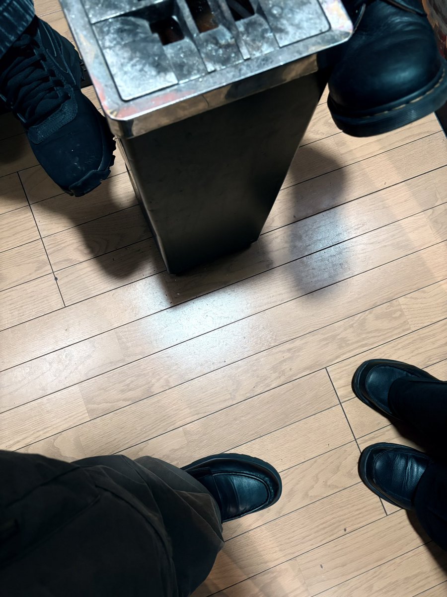 error_code_04's tweet image. リハスタでしたよっと🙏

日付変わって明日、ライブ初めですね

2026年もよろしくおねがいします🙇‍♂️