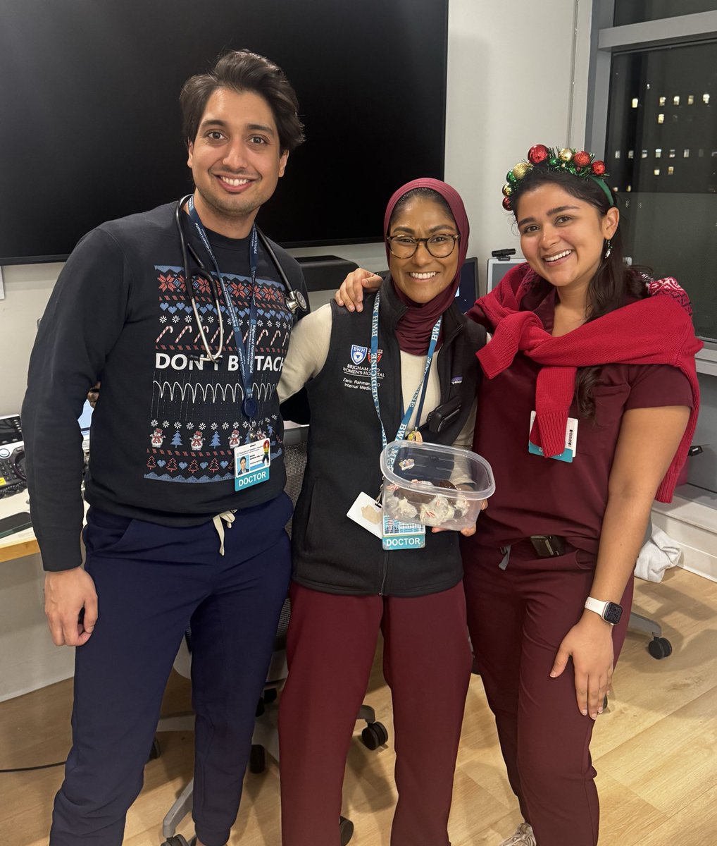 BrighamMedRes's tweet image. Thank you to our holiday crew for making Christmas and New Year’s Eve so fun and festive! 🎄🎊 We can’t wait to see all you accomplish in 2026!