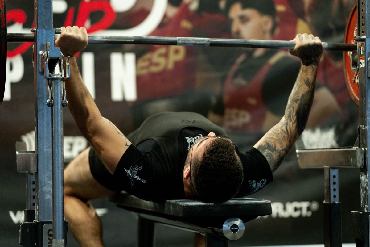 shagraath_'s tweet photo. 🕯️𝕾𝕭𝕯 𝕮𝖚𝖕🕯️
662,5 kg @ 88,7 bw
250 - 142,5 - 270 | 7/9
🔴 222,5 Squat
🔴 280 Deadlift
AEP 2 https://t.co/qwRcBeIL0P
