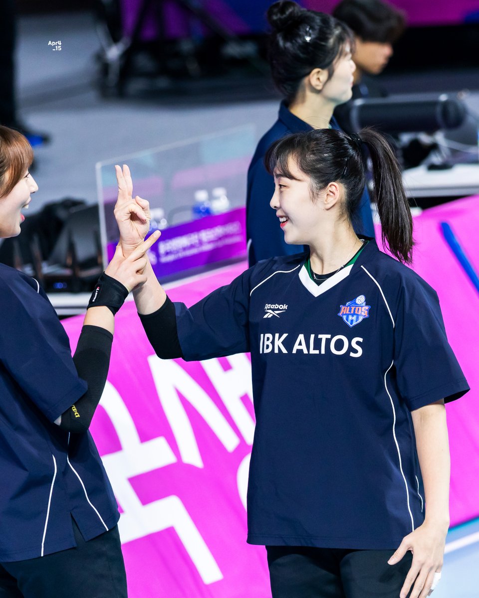 251224 삼산월드체육관
하이파이브인척하는 가위바위보 v(ᵔᗜᵔ๑)
#황민경