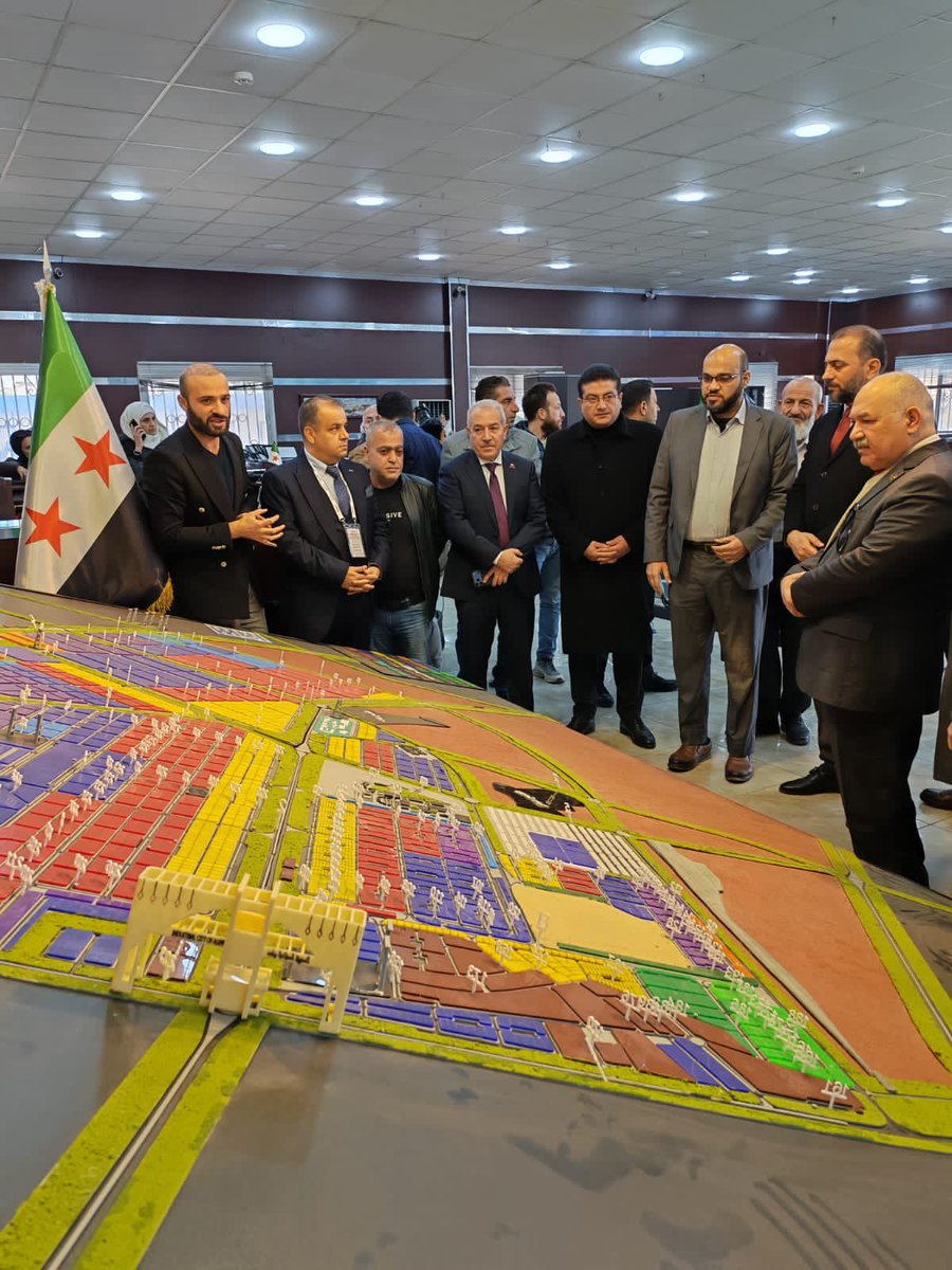 Ziyaretlerimiz kapsamında,
Halep Yatırım Ofisi Başkanı ve Vali Yardımcımız ile toplantılar gerçekleştirdik.

Ardından Halep Sanayi Odası Başkanı İmad Taha Al-Qasim ve kıymetli yönetim kurulu ile son derece verimli görüşmeler yaptık; Halep Sanayi Odası tarafından takdim edilen