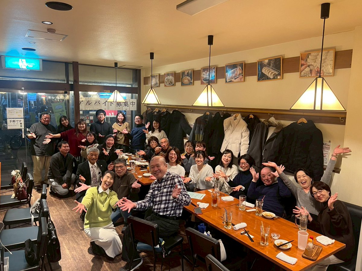 明けましておめでとうございます。
当団は明日1/11を練習始めとし、本日  #新年会 を行いました。
#抱負 を発表したり、ジャンケン大会をやったり、楽しく2026年をスタート😊✨

本年も楽しく、そして良い音楽を目指して、走り続けます🐎💨
本年もよろしくお願いいたします。

 #午年
  #団員募集