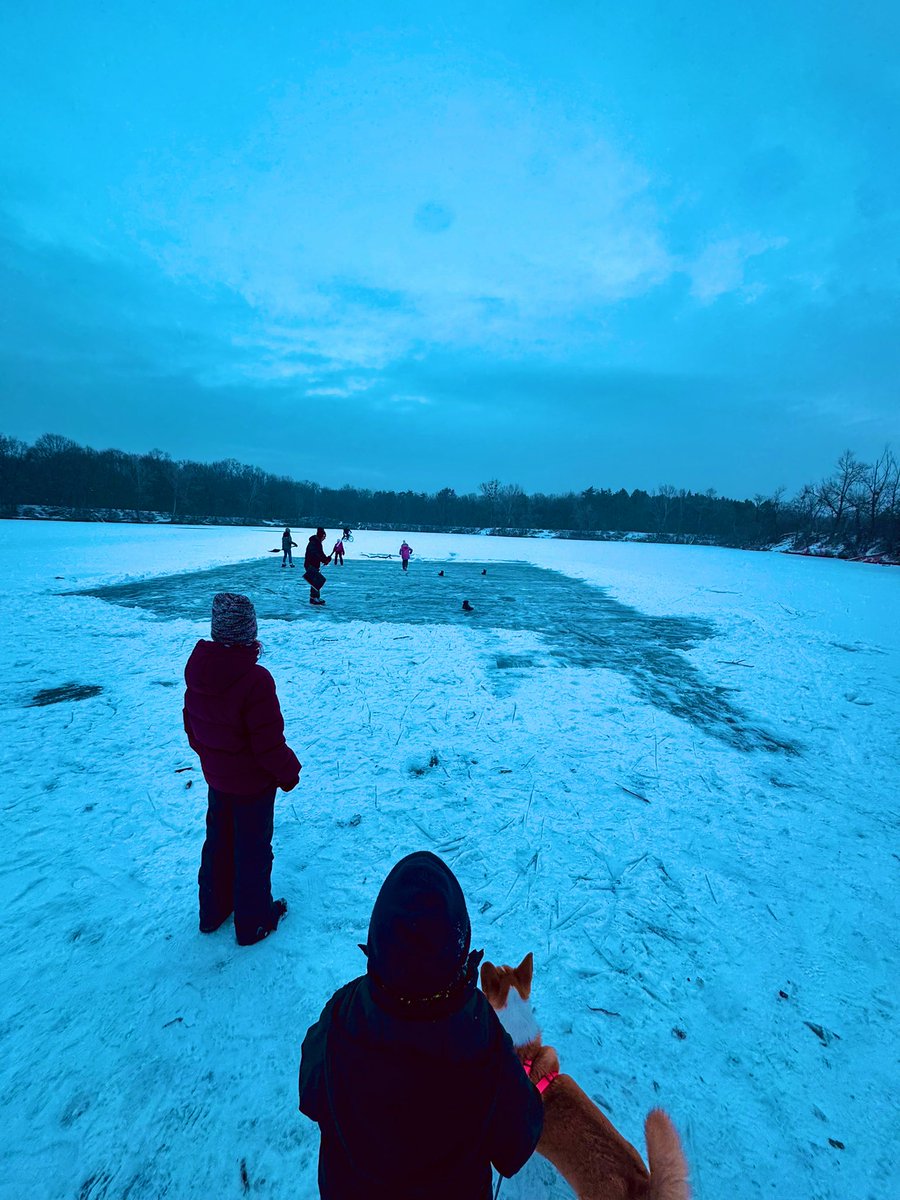 Sobota ako lusk❄️🩵

Užívajte!