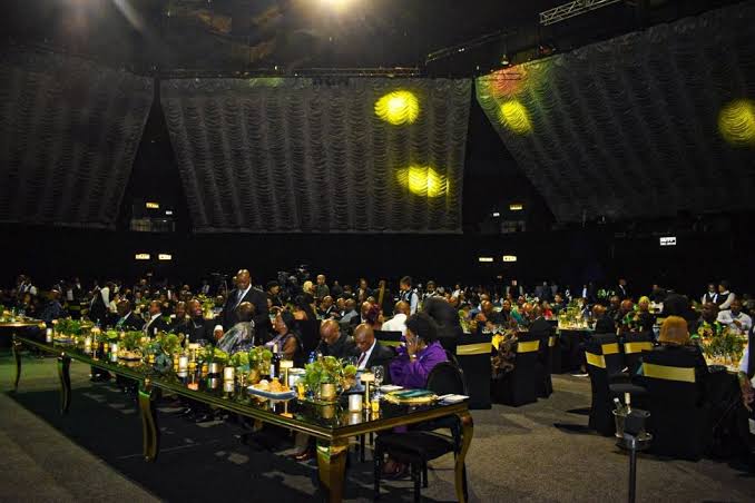 Markosonke1's tweet photo. ANC Birthday 114 update: the stadium was empty, no vibe, no KFC like last year, not even R20 airtime. Supporters told to “eat memories” while tenderpreneurs were busy last night demolishing a 5-course gala dinner. Priorities are prioritising https://t.co/UhW5HBK1SQ