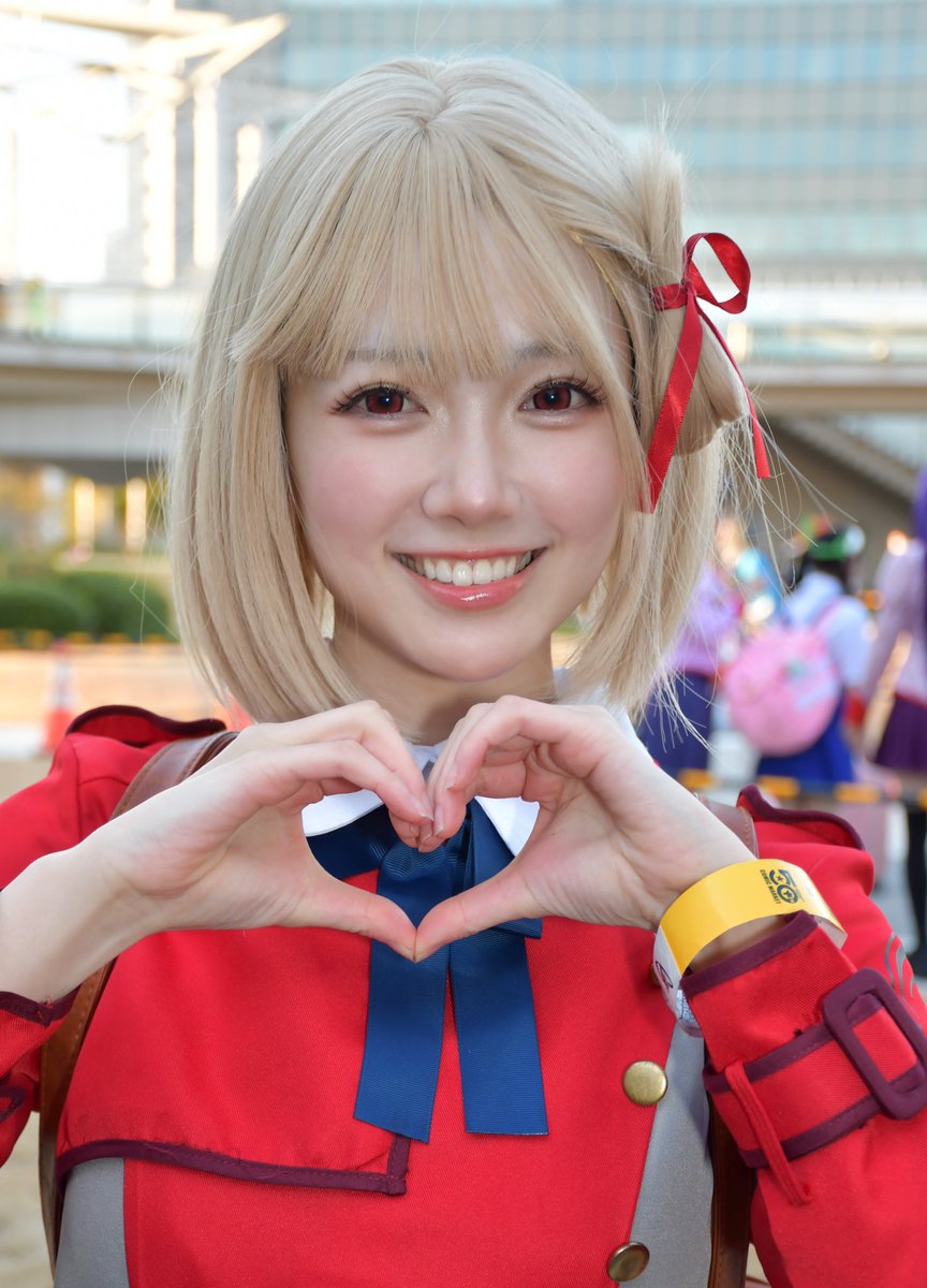 RyugunoOtukai's tweet image. 笑顔見るのって心身に良いらしいよ！
ってことで笑顔の写真どぞ✨

ついでに可愛い方がより幸せな気持ちになれると思ったんでいい感じに加工しときました🫡

私も自分の笑顔見て幸せホルモン分泌してから寝よっと笑

📷@koumori05 さん