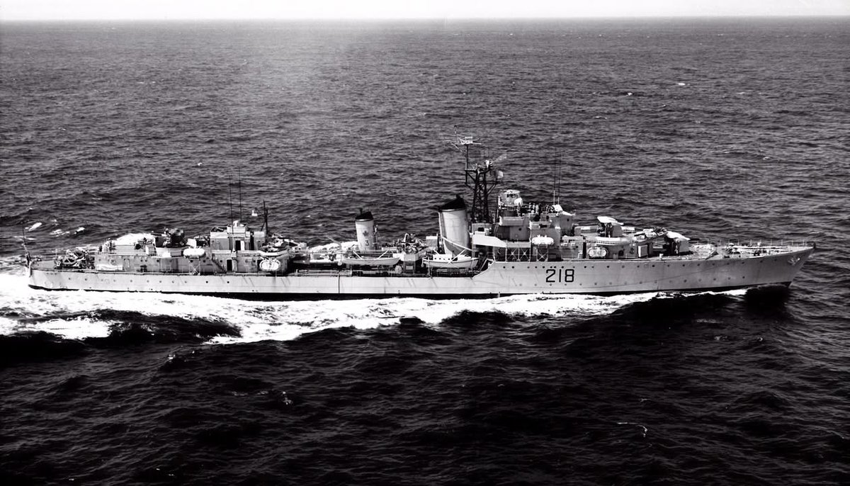 RLitwiller's tweet image. #OTD 10/1/1951 #RememberRCN -HMCS CAYUGA (Tribal class destroyer), sets a UN record for longest continuous patrol during the Korean War, with 50 days at sea, earning the nickname, “The Galloping Ghost of the Korean Coast.” Photo courtesy -For Posterity’s Sake