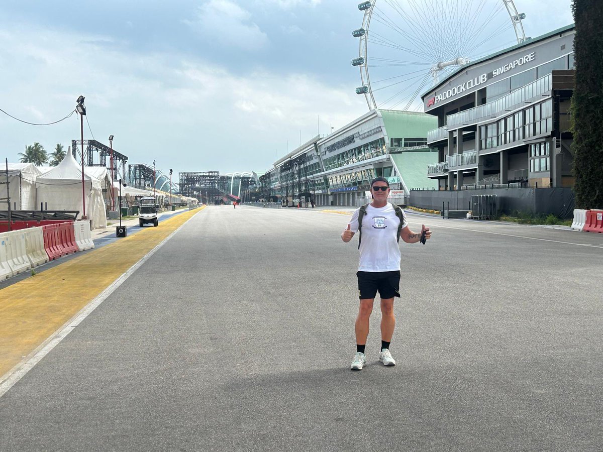 wuftyruffruff's tweet image. Singapore F1 main straight 😎