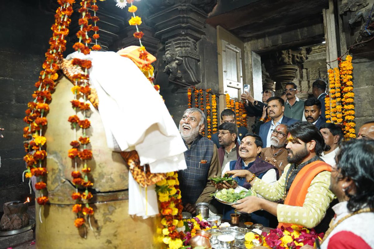 Prahlad Singh Patel ( वृक्ष से जल, जल से जीवन) tweet media