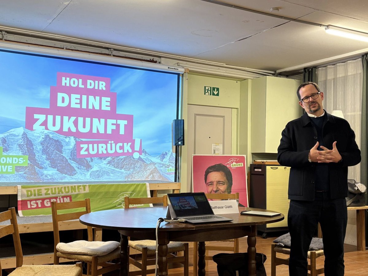 GrueneBuelach's tweet photo. Klimafonds-Initiative erklärt von Nationalrat
@bglaettli .
Podium mit den Spitzenkandidierenden für #Bülach.
Dazu aktuelle Einschätzungen zu Venezuela vom Bundespolitiker und Historiker.

Ein interessanter Abend. Danke Balthasar und allen Beteiligten!

Ja zum #Klimafonds! https://t.co/7btja8EAjf