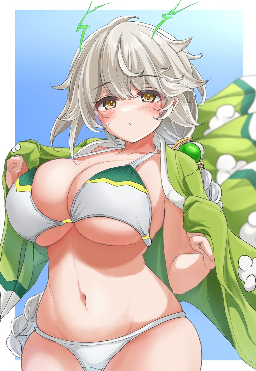 ちょうど2年前のイラスト発掘がブームなんですか!
この新春ビキニ雲龍ちゃん描いてました!!!!! 