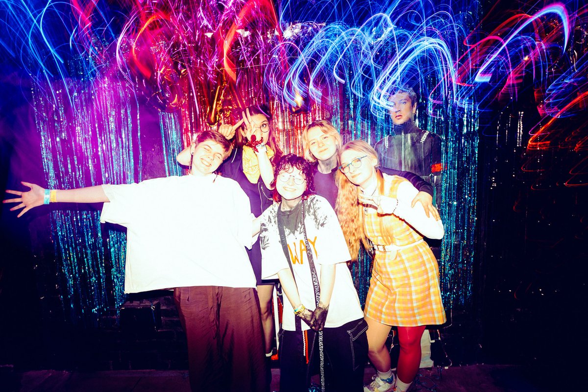 shlfolina's tweet image. największe podziękowania i love!!! dla moich cudownych dziewczyn @miniclancypl @t_0lek @demanecromancer @van_bones_ 
kocham was bardzo i dziękuję wam za wsparcie, waszą kreatywność, pracowitość, moc i pasje!! jesteście moimi promykami słońca KCKCKCKC