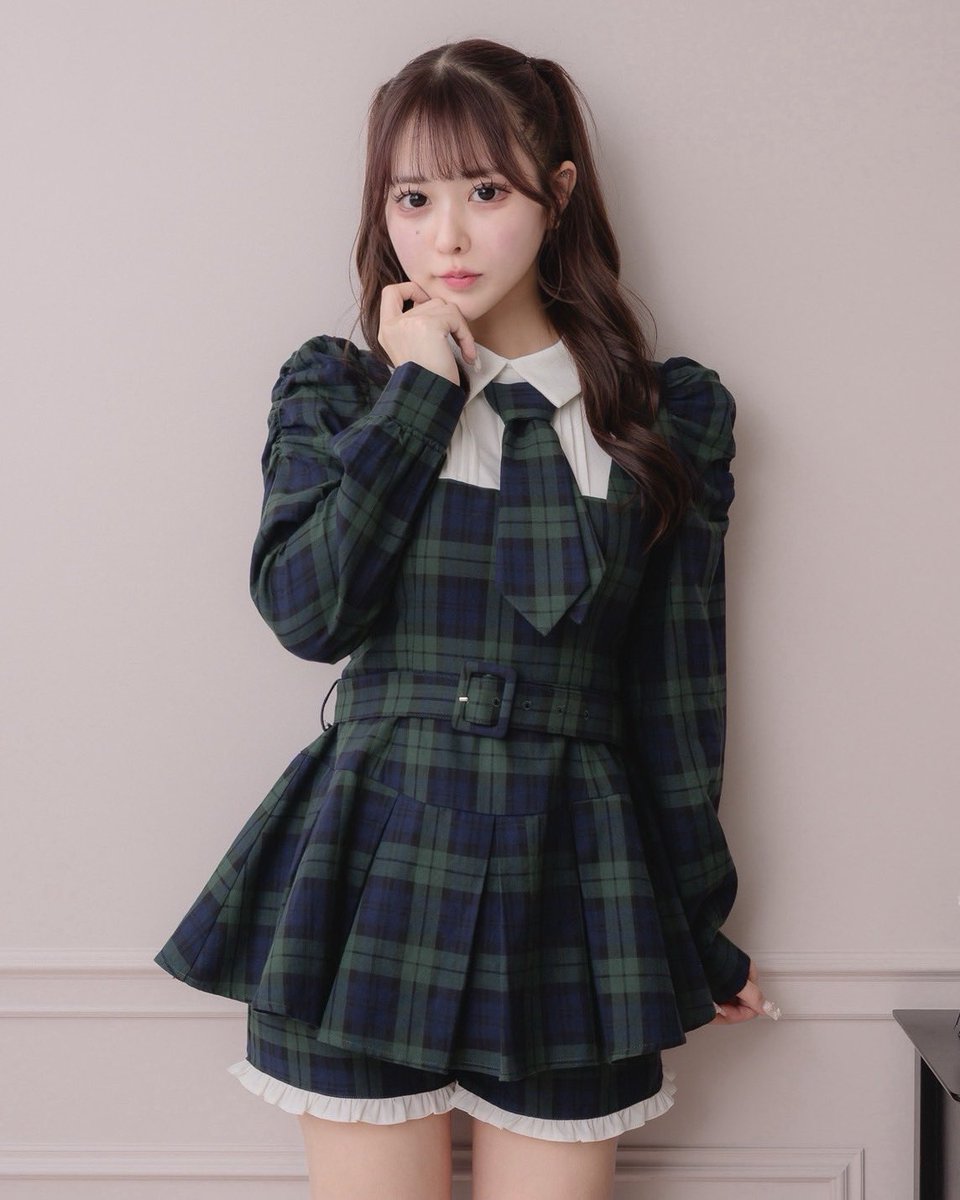 pium January Collection 🎀／ ♡ネクタイ付きプリーツセットアップ