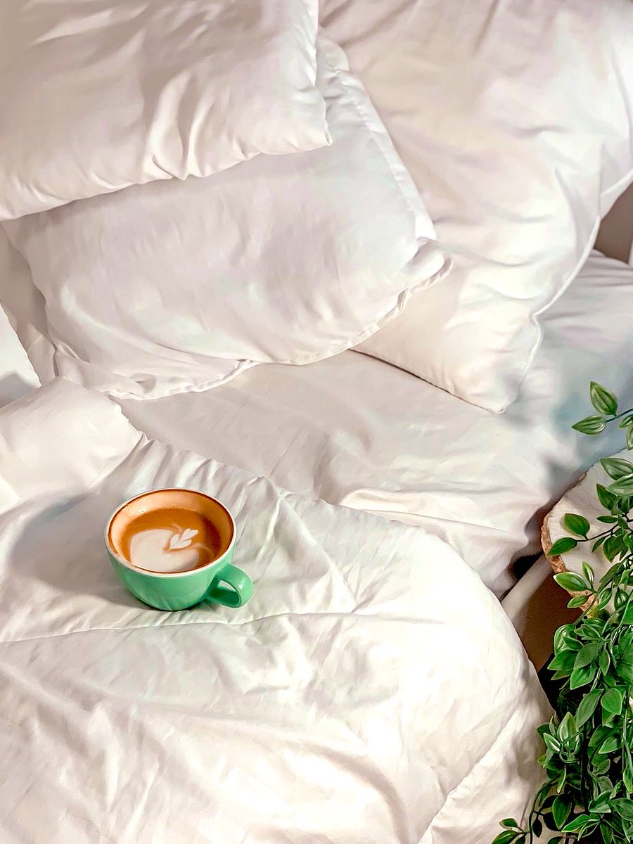 ☕️🎻♥️✨

"ارتباطك بالقهوة ليس حب.. 
بل تعاطف بين اثنين مطحونين."

 #فضفضه