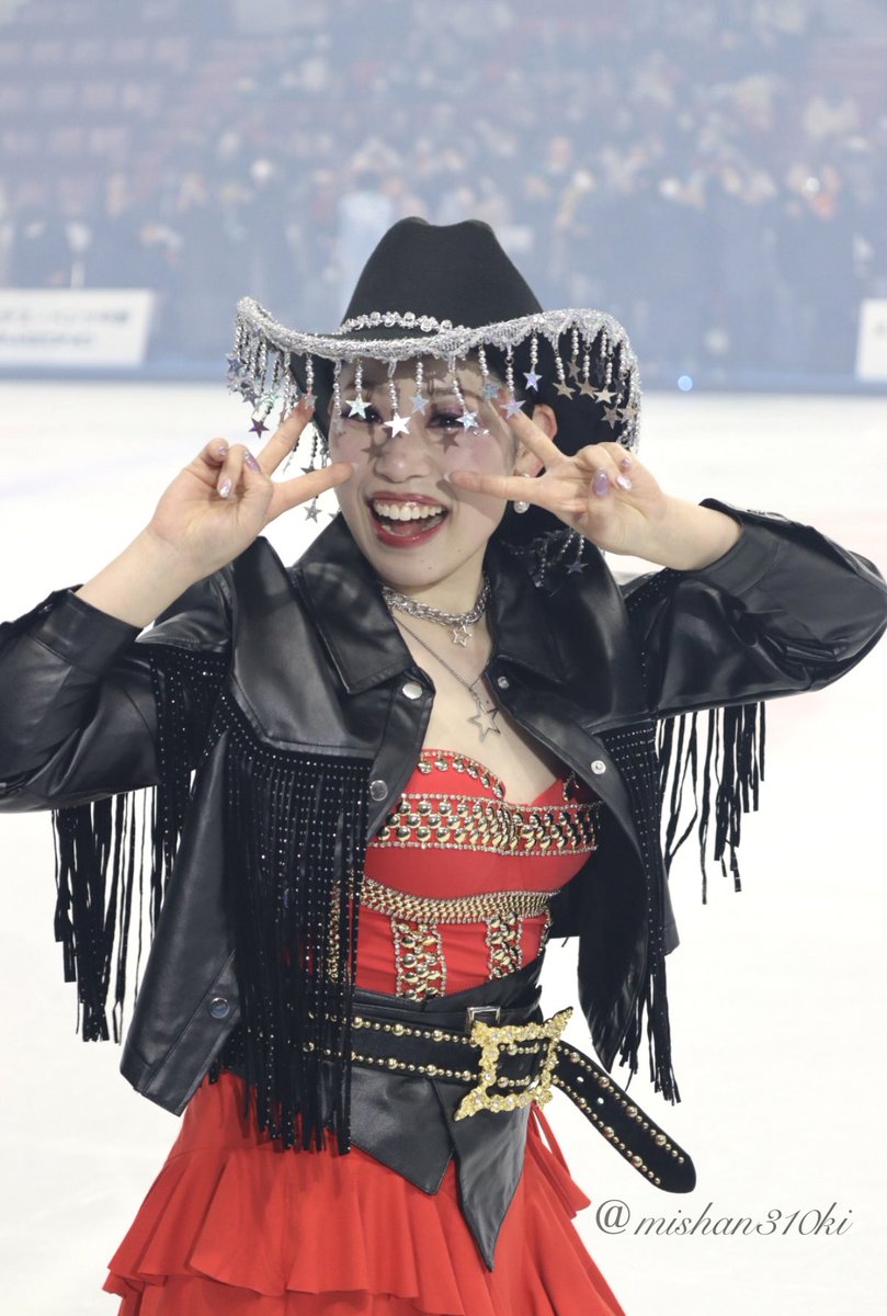 瑠菜さん滑ってる間にも観客の方をよくみていて目が合うと笑顔で嬉しくなる🥰
星の中からおめめがちゃんとみえる写真が撮れました🤭

1/9 AM
#PIW
#PIW東京 
#白神瑠菜