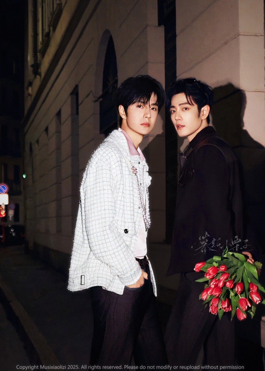 bjyx__1823's tweet image. 진짜 잘 어울린다...💚❤️

((와중에 모자형아 사진 뭔가 뿍👊함😆
((넌 없지? 하는 것 같어🤧
weibo.com/7360831795/519…