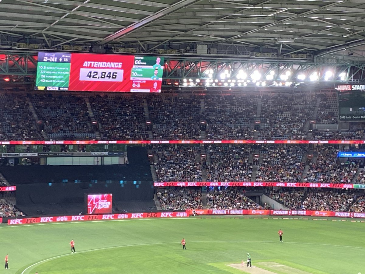 C’mon <a href="/marvelstadiumau/">Marvel Stadium</a> and <a href="/BBL/">KFC Big Bash League</a>, surely donating $5 from each admission ticket from tonight’s game to bushfire recovery would be more meaningful than a round of applause to acknowledge the extraordinary efforts of our firefighters and volunteers. 
#vicfires