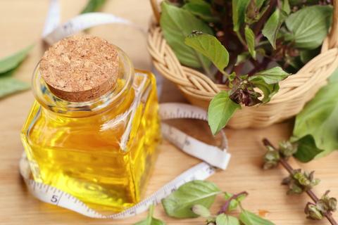 Nms1991319's tweet photo. Entspannung senkt Stress, ayurvedische Öle nähren das Nervensystem. #YogaVidya #Abhyanga #Relax https://t.co/6FU46IxJ7t