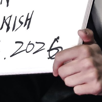 rubypjs's tweet image. jay writing 2025 instead of 2026 hhh