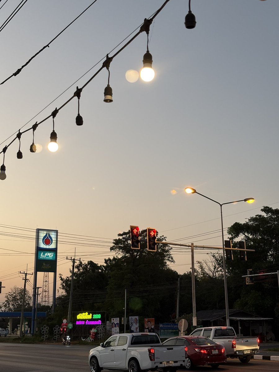 หนาววว🥶
#กาญจนบุรี #สาวอวบ #หนองบัว