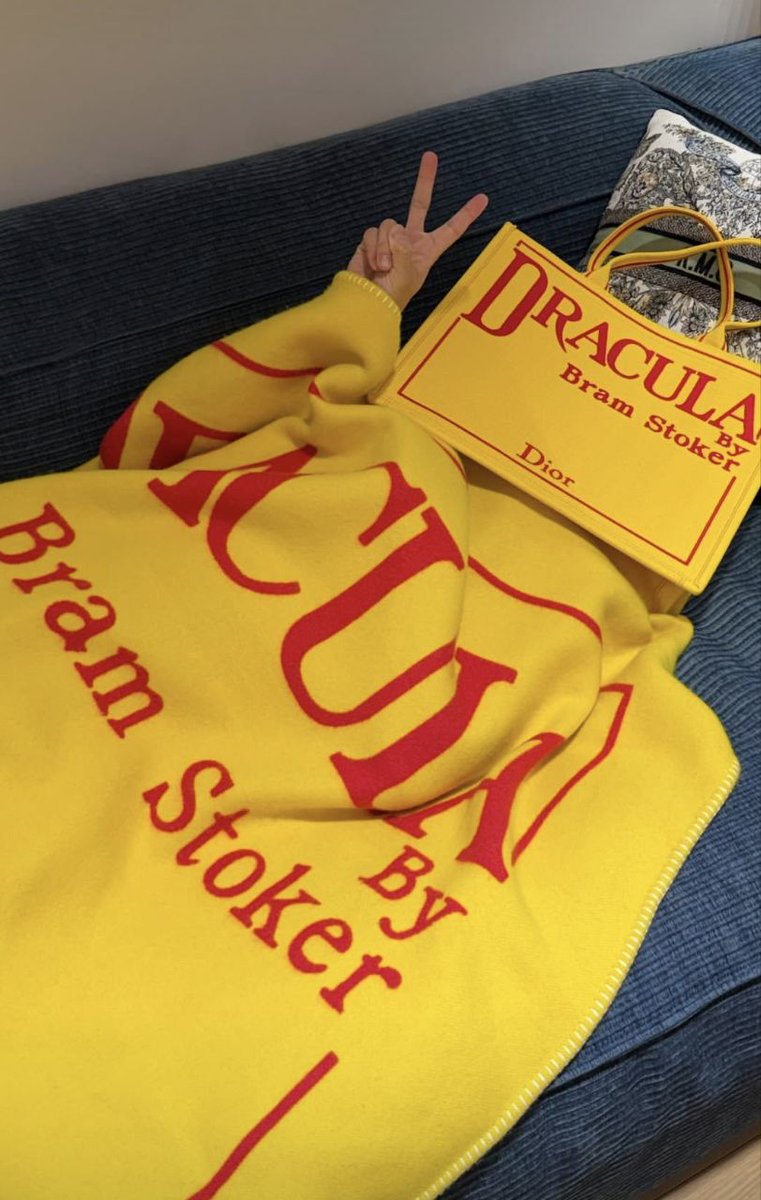 minwonjeu's tweet image. at urijib,,,,, and that only means one thing.....photo taken by 😌😌😌😌😌😌😌😌