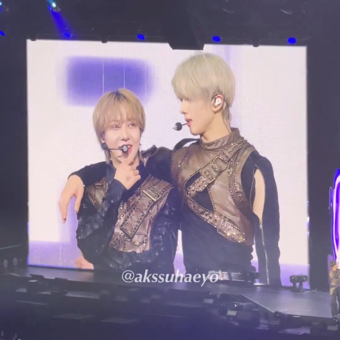 wowjunjun's tweet image. rensung size difference 🚬🚬🚬🚬🚬