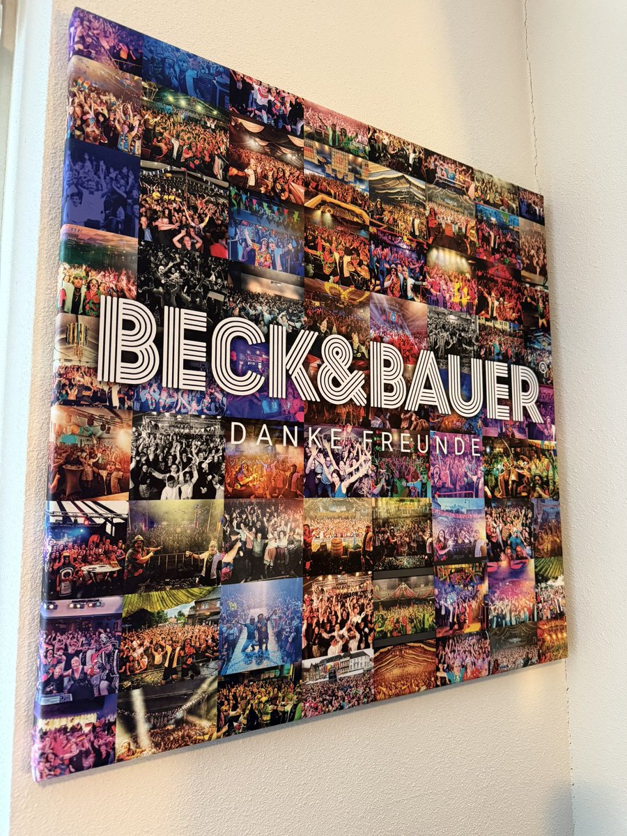 djrobvansoest's tweet photo. Tof aandenken aan een hele mooie periode 🇩🇪

@beckundbauer https://t.co/ImSbsQaaFL