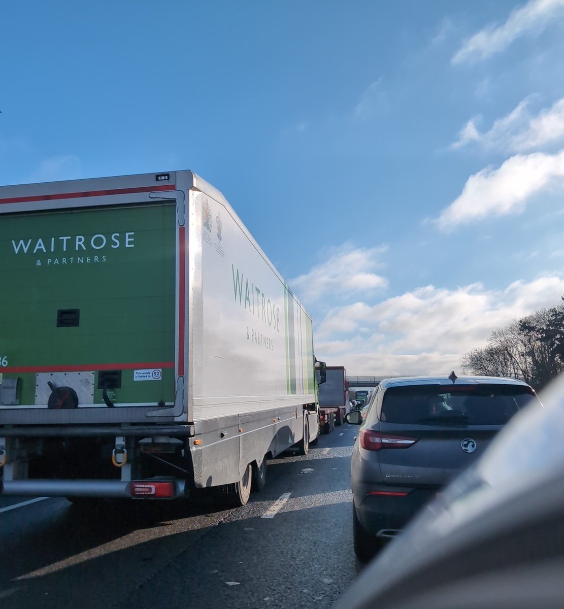 We are heading to <a href="/BOREHAM_WOODFC/">Boreham Wood FC</a>
Just on #M1 southbound near #Dunstable in stationary traffic. 

Not sure what's gone on, lots of emergency services have gone past

Expect delays #Brewers fans and seek alternate routes

<a href="/burtonalbionfc/">Burton Albion FC</a> <a href="/BrewersUnion24/">Brewers Union</a> <a href="/BrewersView/">Brewers View💛🖤</a> #BAFC