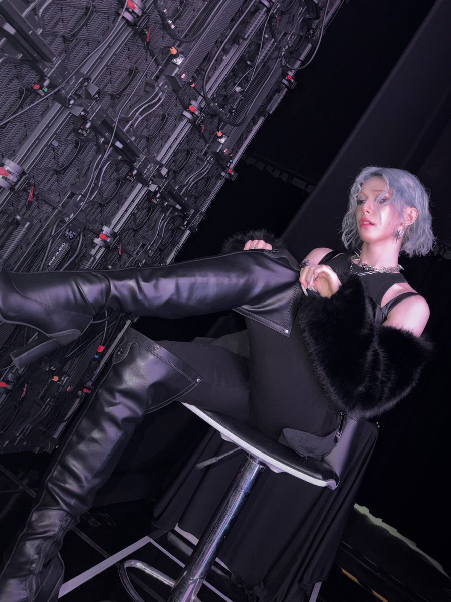 gayandevol's tweet image. there has simply never been a cuntier idol