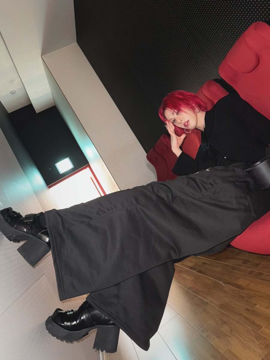 gayandevol's tweet image. there has simply never been a cuntier idol