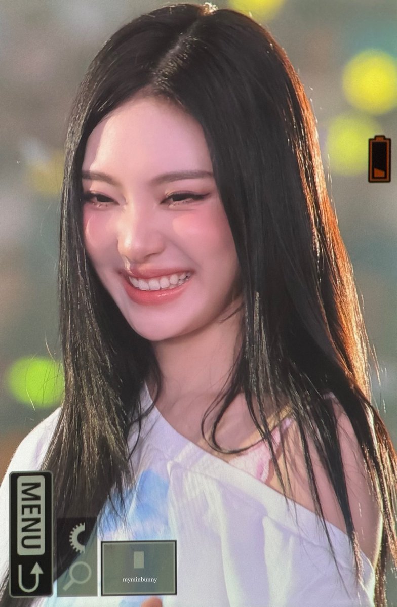 KWGN4gwo's tweet image. 이러케 웃는거 진짜 못참겟음 씨팔 ㅜㅜ