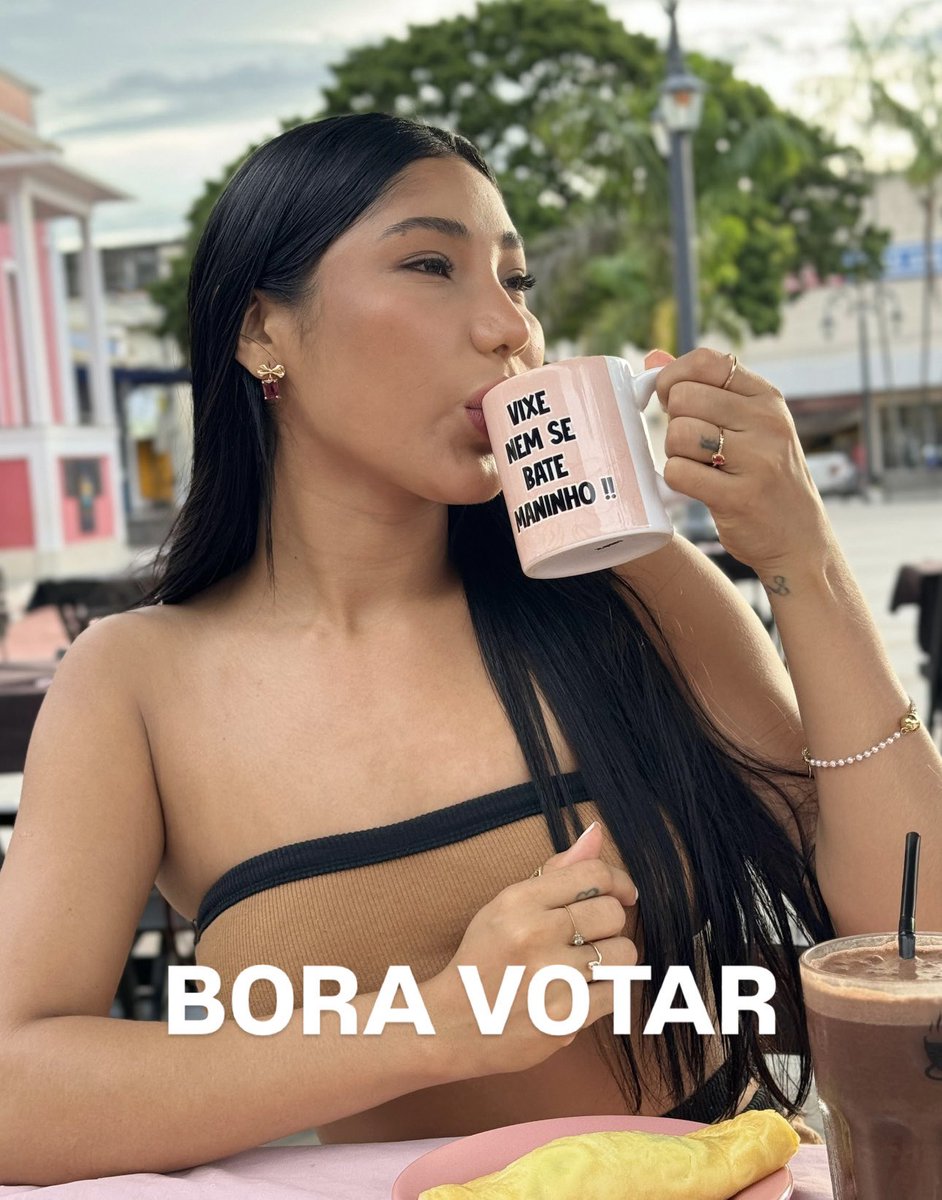 liviachristinac's tweet photo. Booooom dia, meu povo! Já tomaram café hoje? 👀🧜🏽‍♀️

#TeamLivia #BBB26 https://t.co/52f6ex5yOg