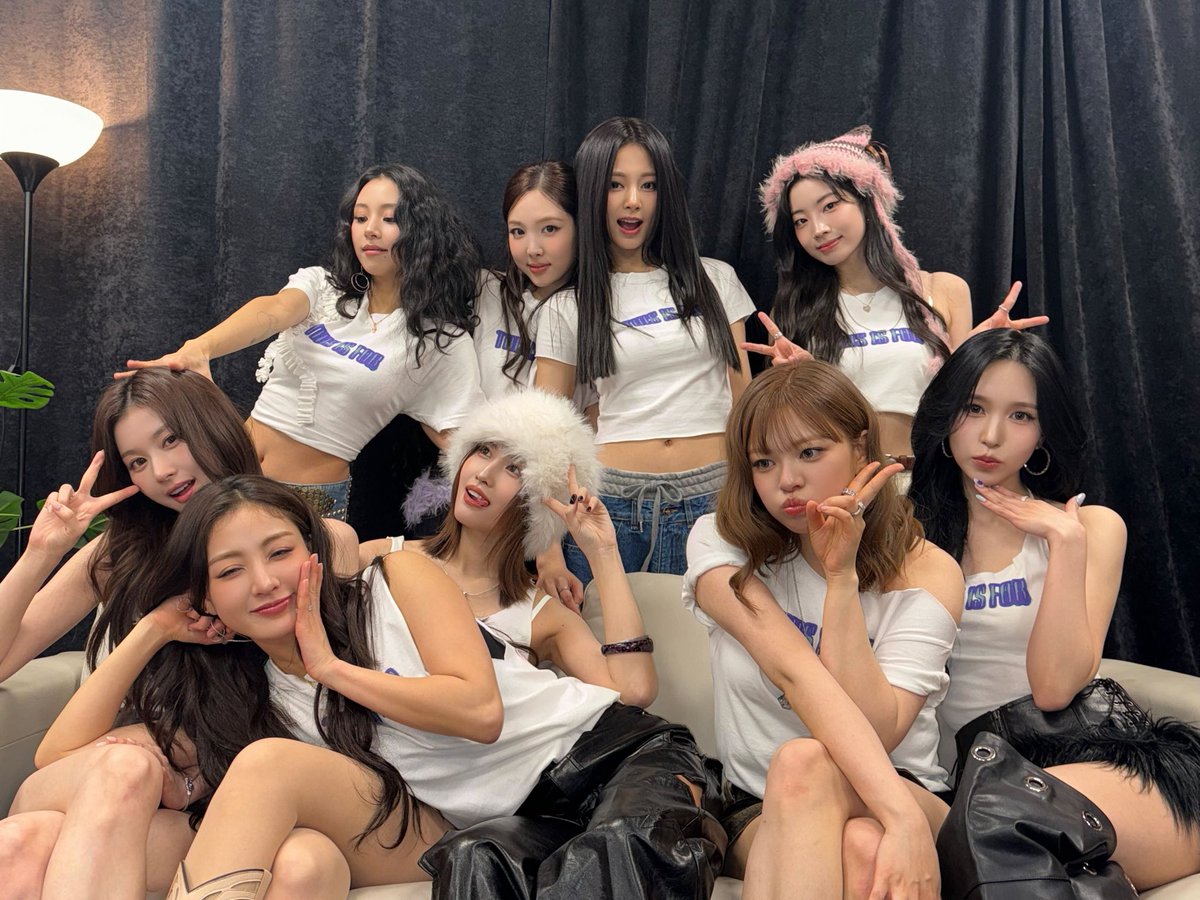 TWICE <THIS IS FOR> WORLD TOUR IN VANCOUVER - Day 1

What an amazing way to kick off the year with Vancouver ONCE!
The energy was absolutely unreal 💖

#TWICE #트와이스 #THISISFOR
#TWICE_THISISFOR_WORLD_TOUR
#TWICE_THISISFOR_WORLD_TOUR_IN_VANCOUVER