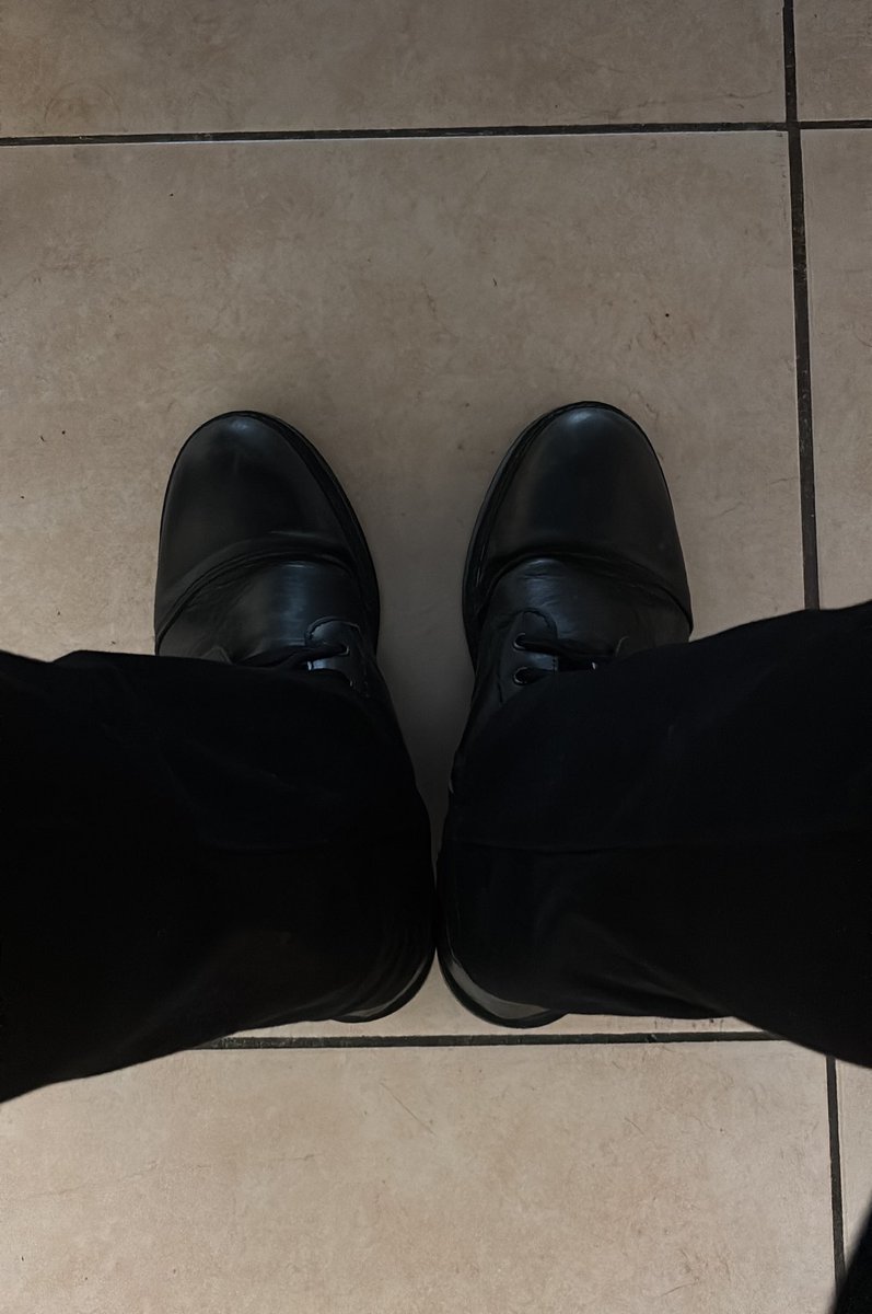 Botlarımın altını  yalayarak temilemek isteyen itlerim dm atsın. #finansalköle #findom #master