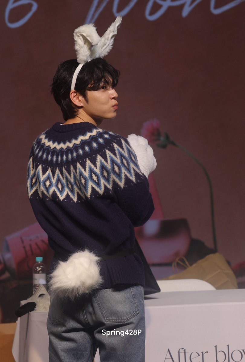 250110 애프터블로우

원필아 꼬리보여줘!

#데이식스 #DAY6 #원필 #WONPIL