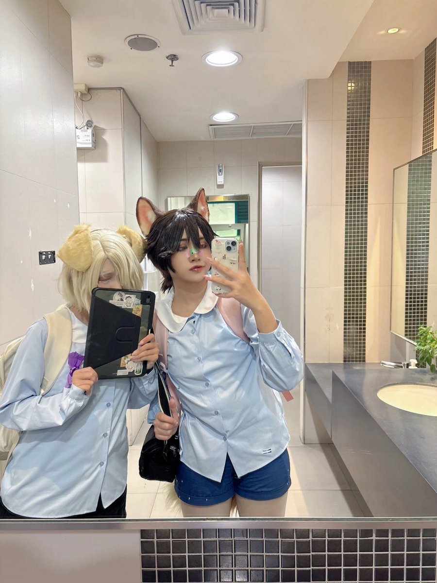 zeppyvibep___'s tweet photo. #囚墓

Happy Children’s Day 
Little Luca &amp; Little Andrew
かわいいは正義 🐰💙

#LucaAndrew #IdentityV #cosplay https://t.co/tZJaYkav9s