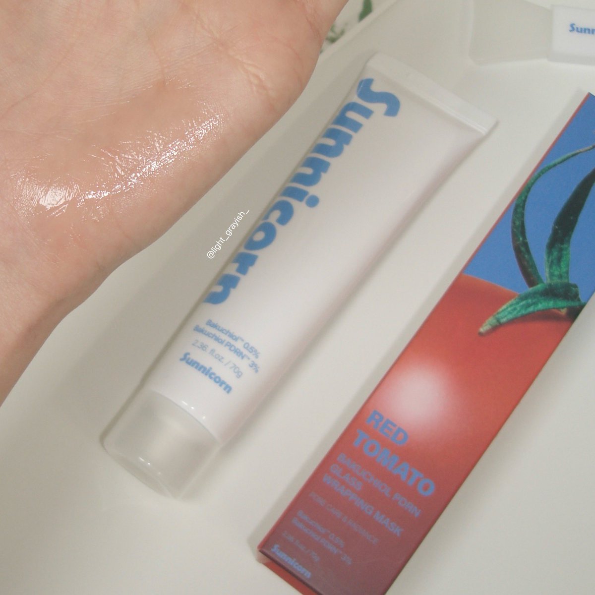 #협찬 <a href="/sunnicorn_life/">써니콘 Sunnicorn</a>

#RT 추첨 2분께 써니콘 랩핑 마스크
(+브러시)를 보내드려요🎁 (당발 1/15)

써니콘 레드 토마토 바쿠치올 PDRN
글라스 랩핑 마스크 &amp; 클렌징밤🍅

랩핑 마스크는 피부에 광채를 더해주면서
깔끔하게 떨어져서 요즘 잘 쓰는 중✨

클렌징밤은 세정력 좋고 자극 없어서 좋았음!