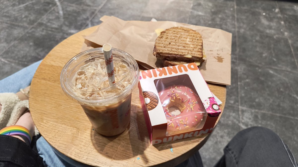 Nika ≽^•⩊•^≼ tweet media