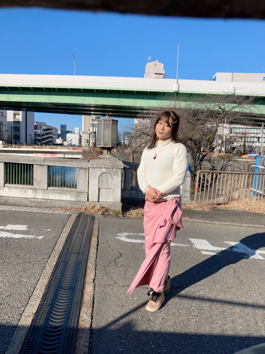 今気づいたけど昨日眉毛描き忘れてる💦
風も強かったし目立つなぁ😢
でも上げるぜ😇