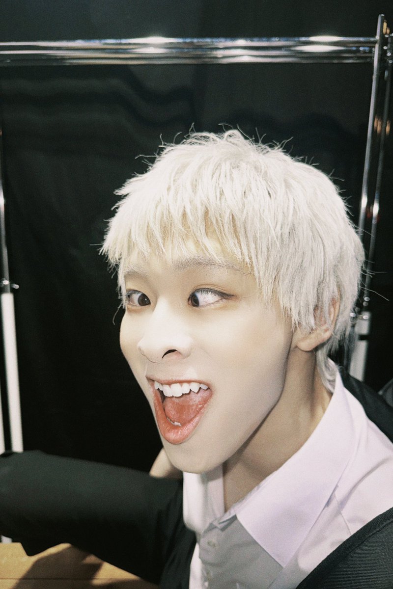 p_man1120's tweet image. 舞台『光が死んだ夏』

本日もご来場ありがとうございました！！🍉

一晩たって
ああ開幕したんだな、、と実感しました。笑笑

楽しすぎるよっっ！！！！

たくさんの方にこの夏をお届けできますように

#ひかなつ舞台 #behind_the_scenes