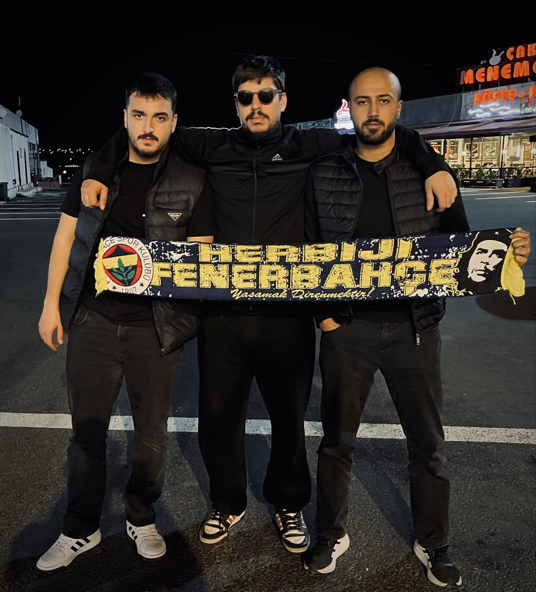 biz bu yolda ikna edilenler değil yola inananlarız