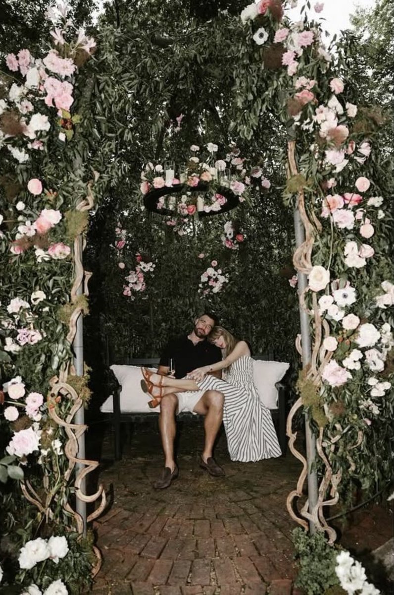 ballaristotle's tweet image. happy 5 months ❤️‍🔥