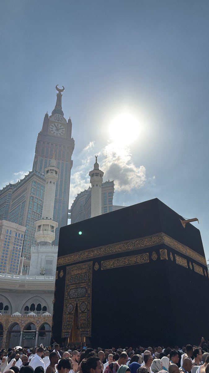 halhadbah_'s tweet photo. اللهم اجعل القرآن ربيع قلبي، ونور صدري، وجلاء حزني، وذهاب همي.
اللهم ارزقني من واسع فضلك، واكتب لي الخير حيث كان ثم أرضني به، ولا تجعل الدنيا أكبر همي ولا مبلغ علمي، واجعلني من عبادك الصالحين. https://t.co/QMfaOVU0LX