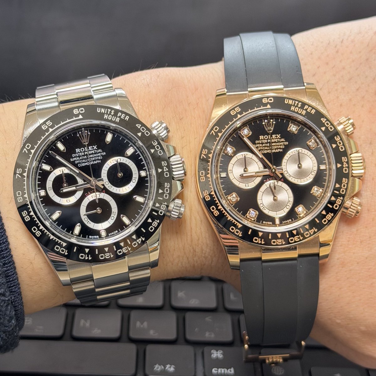 自宅で並べて撮っていたら126515LNのラグ部分に少しだけ深めの傷が...。購入から約2年、愛用の証ということであまり気にせず明日からもたくさん活躍してもらいます！(とても気になるけど笑)
2026年はパテックフィリップの某モデルも納品予定の大事な1年。とても楽しみです！