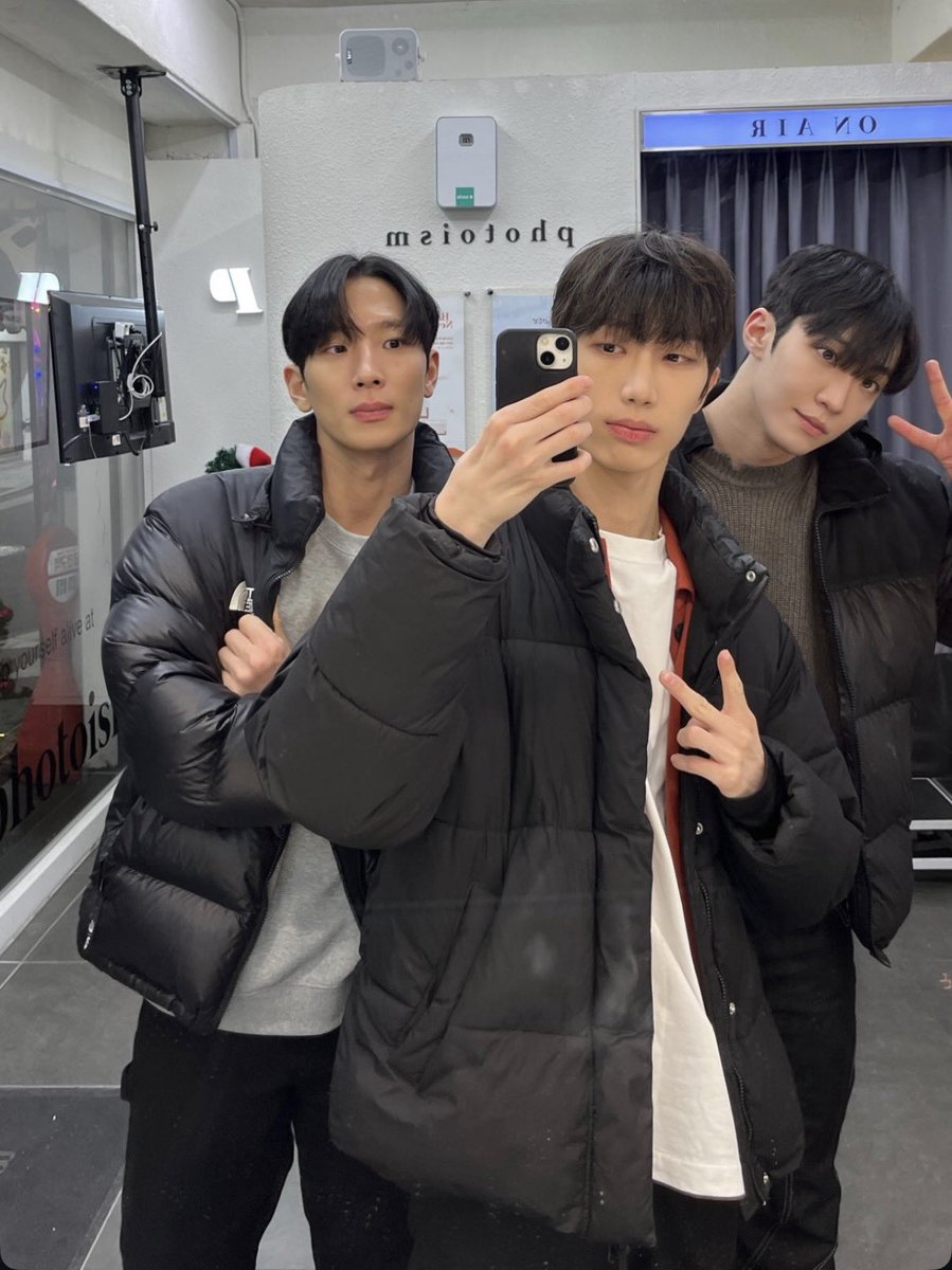 🎉혁진유니버스 1주년 축하해🎉