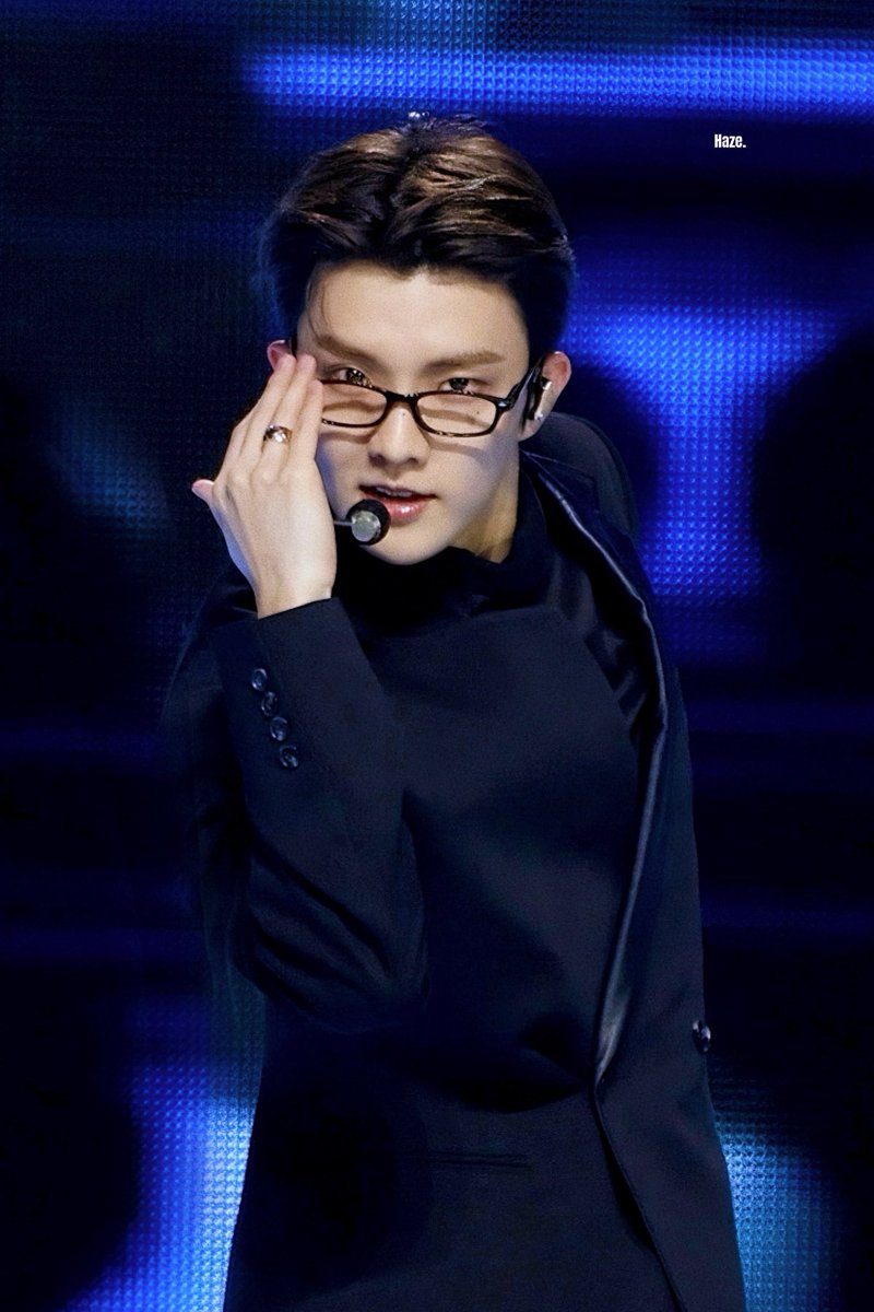 Haze__Q's tweet image. 251219 가요대축제

#THEBOYZ #더보이즈 
#Q #큐 #지창민 #창민